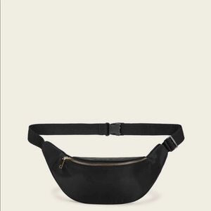 ✨COMING SOON! Zip Front Release Buckle Fanny Pack